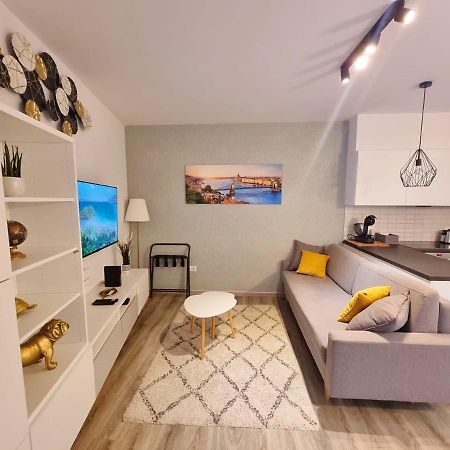 Budapest Flamingo Central Home Stay - Balcony, Ac, Downtown Esterno foto