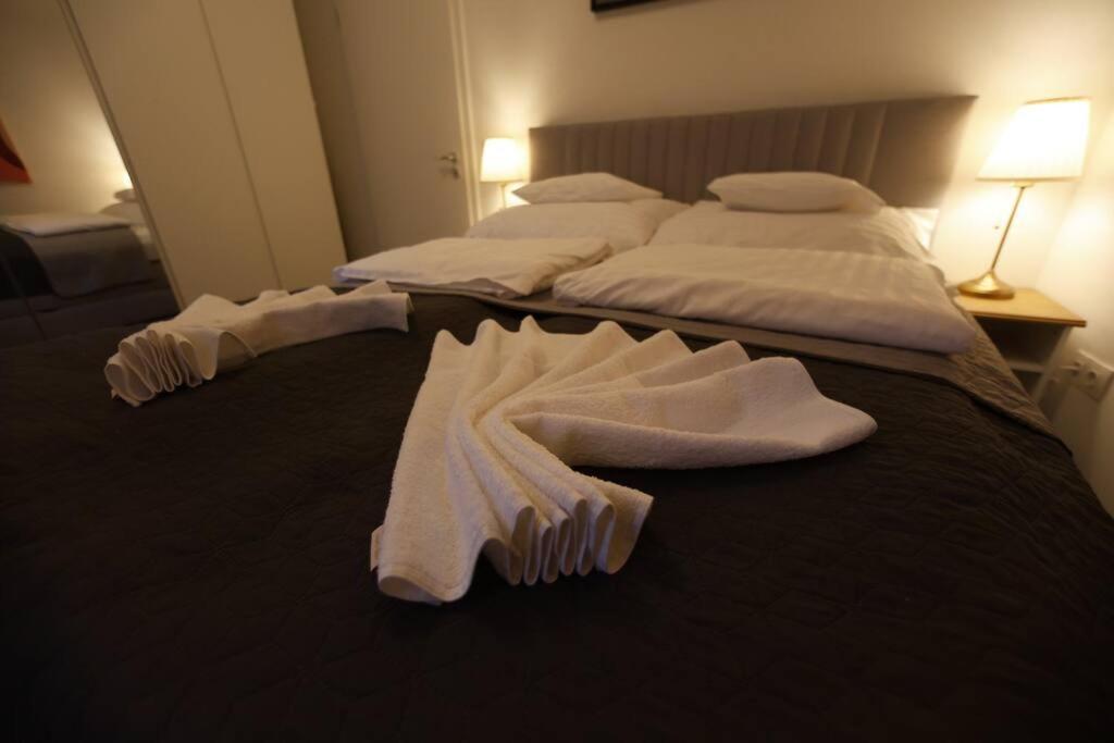 Budapest Flamingo Central Home Stay - Balcony, Ac, Downtown Esterno foto