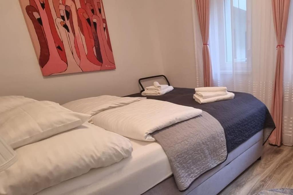Budapest Flamingo Central Home Stay - Balcony, Ac, Downtown Esterno foto