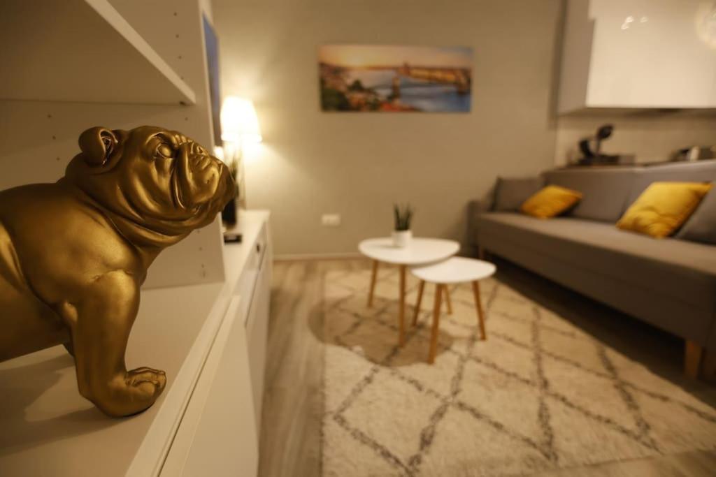 Budapest Flamingo Central Home Stay - Balcony, Ac, Downtown Esterno foto